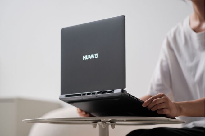 刻麻烦的事情交给华为智慧PC就好OG真人尽情重温这一年的高光时(图7)