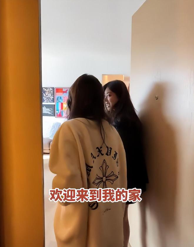 孩子、买菜住150平豪宅一年赚40万OG真人游戏香港美女麻将馆打工帮忙带(图4)