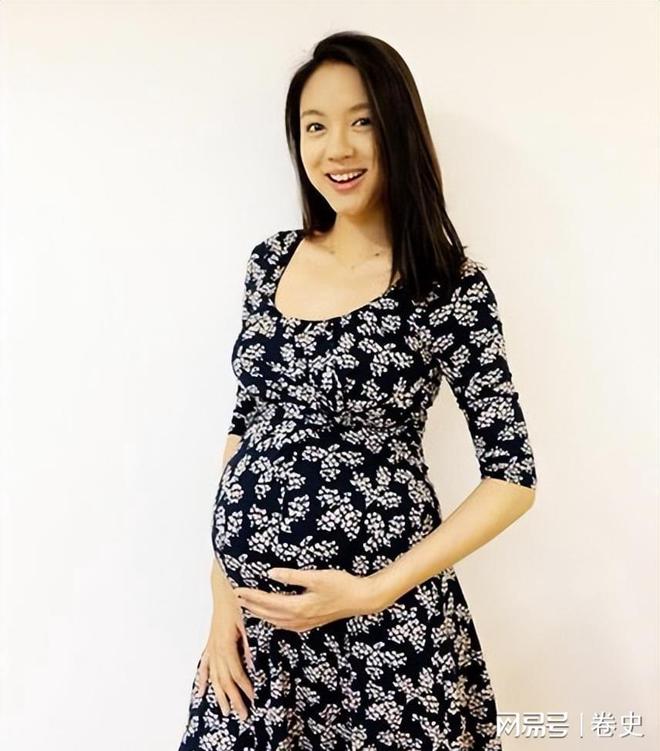 怀孕6个月上春晚站C位真人生赢家OG真人艳压奚梦瑶拒嫁30亿豪门(图2)