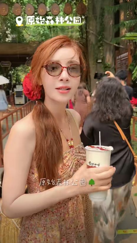 麦迪娜穿泳装美呆了4岁女儿颜值真的高OG真人游戏姜潮一家人在云南旅游！(图9)